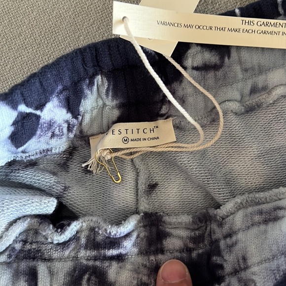 NWT Women’s Bamboo Spiral White/Indigo Tie-Dye French Terry Short Set - Picture 7 of 9